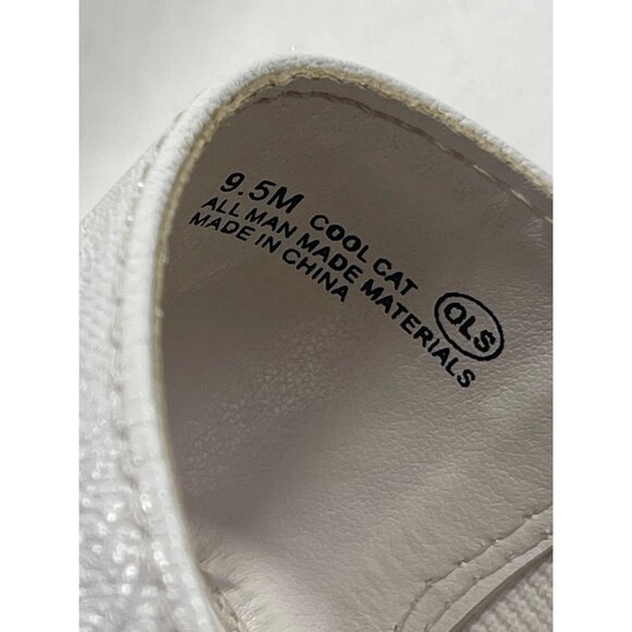 Aerosoles A2 Size 9.5M White Faux Leather T Strap Sandal - Picture 3 of 16